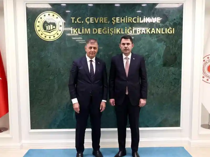 Bakan Kurum, İzmir büyükşehir belediye başkanı Tugay'ı kabul etti